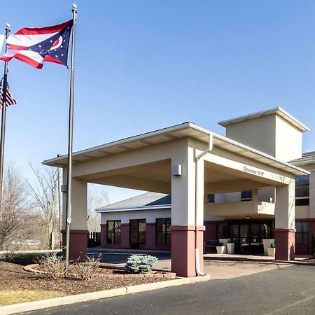 Quality Inn & Suites Oakwood Village - Cleveland South Екстериор снимка
